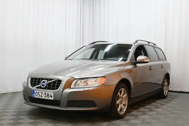 Harmaa Farmari, Volvo V70 – OSZ-384