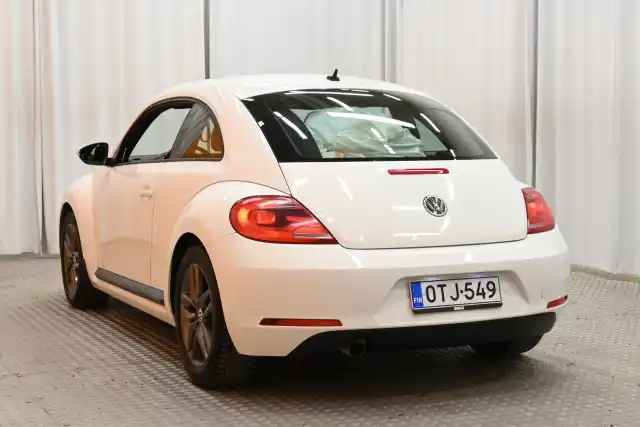 Valkoinen Viistoperä, Volkswagen Beetle – OTJ-549