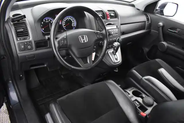 Harmaa Maastoauto, Honda CR-V – OTJ-751