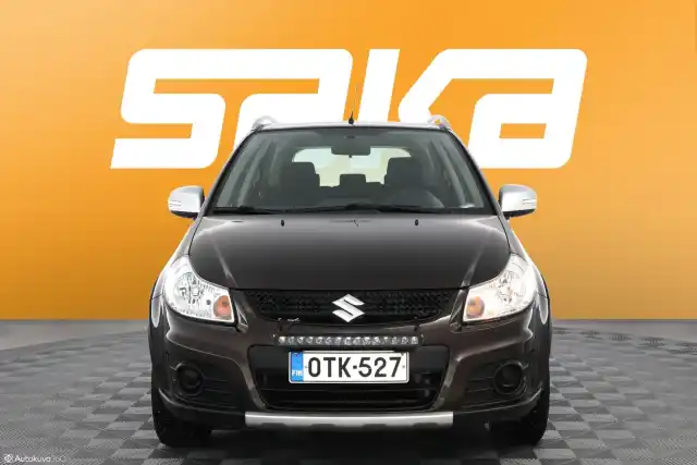 Ruskea (beige) Viistoperä, Suzuki SX4 – OTK-527