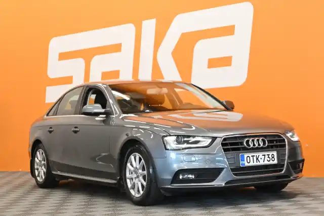 Harmaa Sedan, Audi A4 – OTK-738