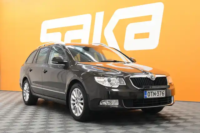 Ruskea (beige) Farmari, Skoda Superb – OTN-376