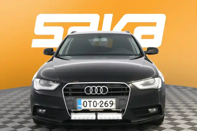 Musta Farmari, Audi A4 – OTO-269