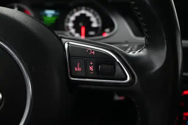 Musta Farmari, Audi A4 – OTO-269