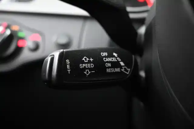 Musta Farmari, Audi A4 – OTO-269
