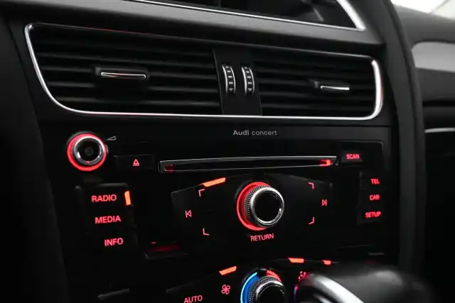 Musta Farmari, Audi A4 – OTO-269