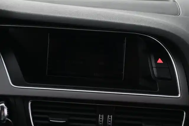 Musta Farmari, Audi A4 – OTO-269
