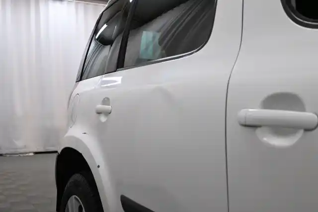 Valkoinen Maastoauto, Skoda Yeti – OTV-830