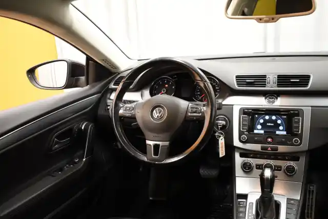 Musta Sedan, Volkswagen CC – OTV-987