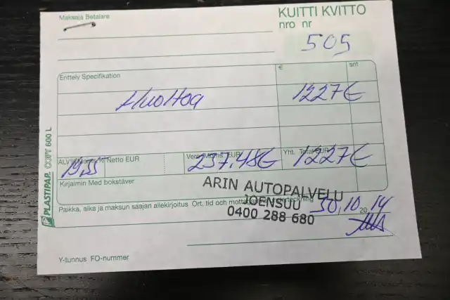 Musta Sedan, Mercedes-Benz E – OTX-597