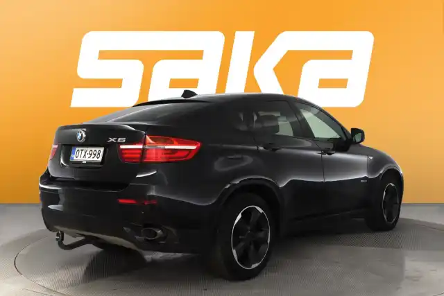 Musta Maastoauto, BMW X6 – OTX-998