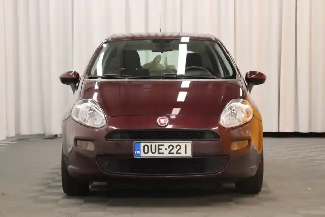 Punainen Viistoperä, Fiat Punto – OUE-221