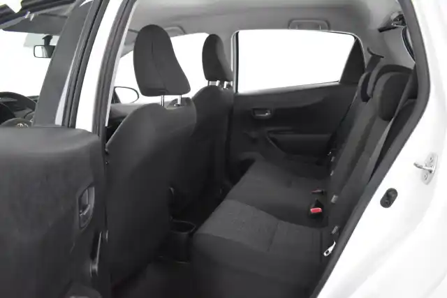 Valkoinen Viistoperä, Toyota Yaris – OUH-284