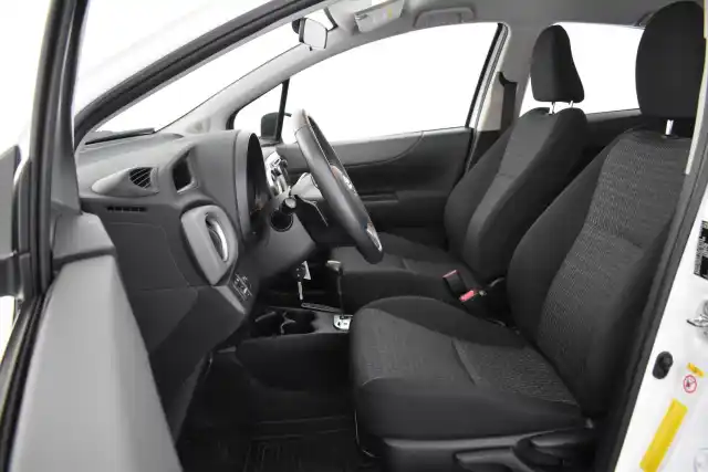 Valkoinen Viistoperä, Toyota Yaris – OUH-284