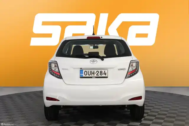 Valkoinen Viistoperä, Toyota Yaris – OUH-284