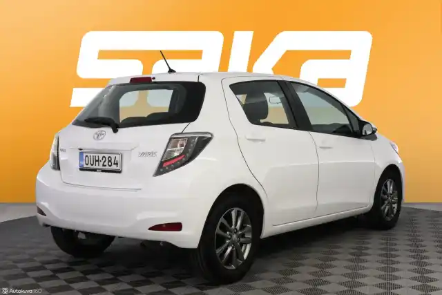 Valkoinen Viistoperä, Toyota Yaris – OUH-284