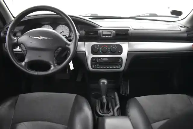 Hopea Sedan, Chrysler Sebring – OUI-386