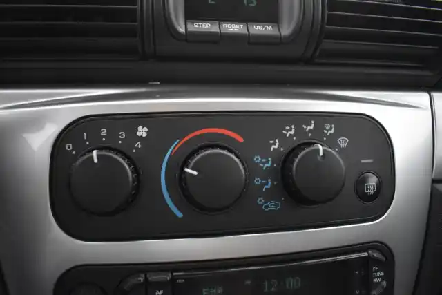 Hopea Sedan, Chrysler Sebring – OUI-386