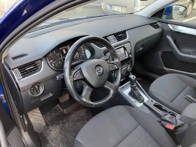 Sininen Viistoperä, Skoda Octavia – OUJ-223