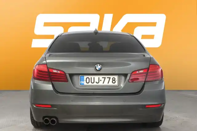 Harmaa Sedan, BMW 520 – OUJ-778