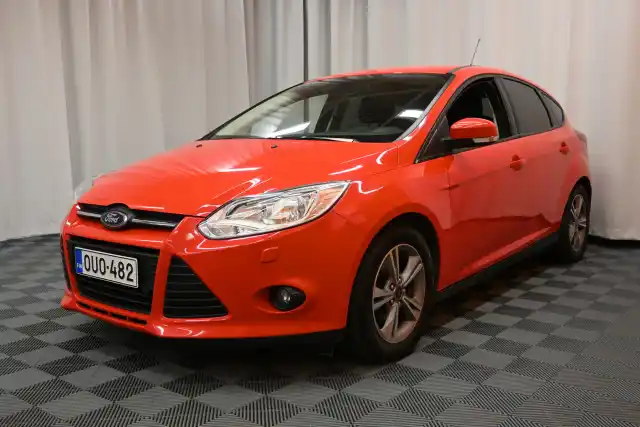 Punainen Viistoperä, Ford Focus – OUO-482