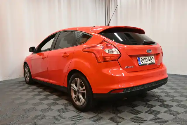 Punainen Viistoperä, Ford Focus – OUO-482