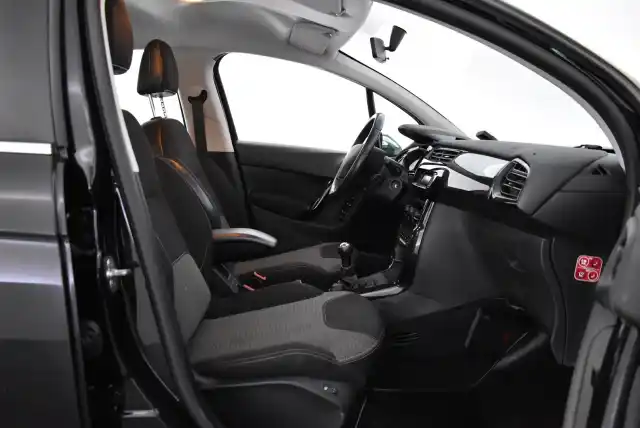 Musta Viistoperä, Citroen C3 – OUR-154
