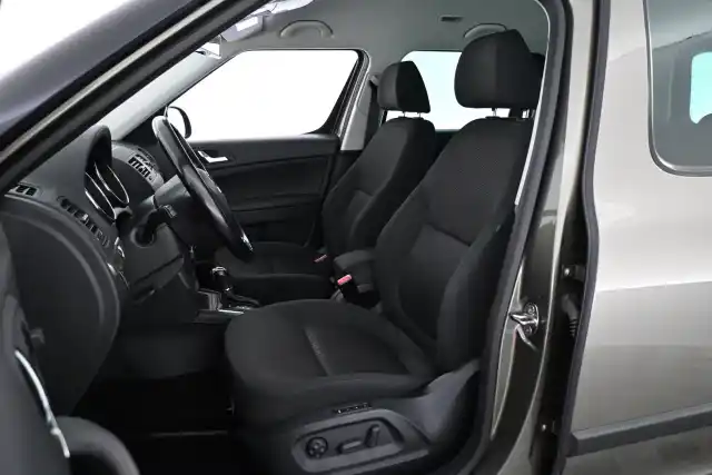 Vihreä Maastoauto, Skoda Yeti – OUR-380