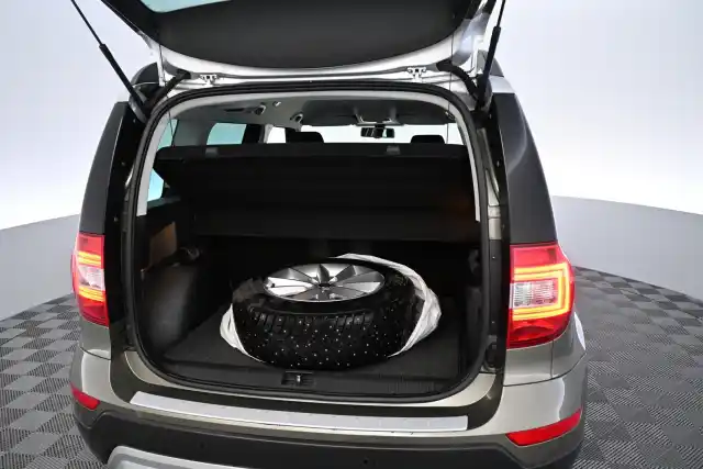 Vihreä Maastoauto, Skoda Yeti – OUR-380