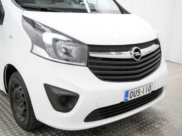Valkoinen Pakettiauto, Opel Vivaro – OUS-110
