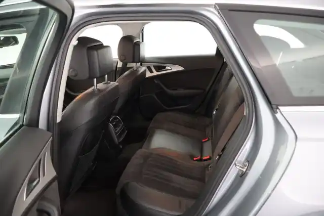 Harmaa Farmari, Audi A6 – OUS-247