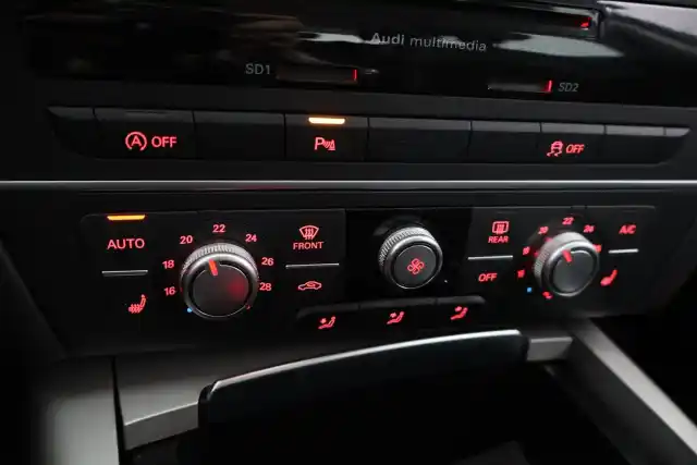 Harmaa Farmari, Audi A6 – OUS-247