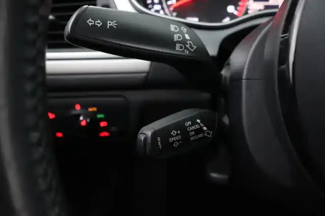 Harmaa Farmari, Audi A6 – OUS-247
