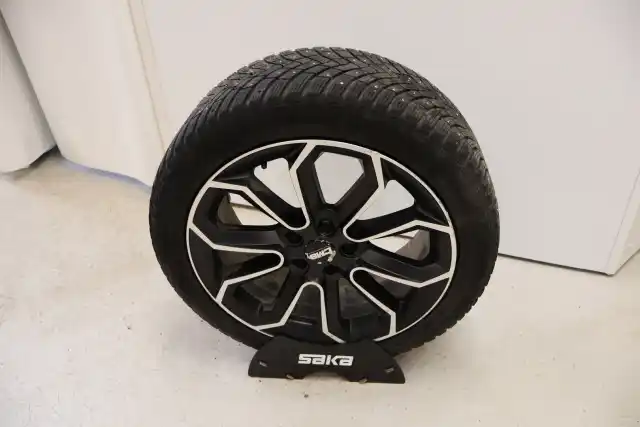 Harmaa Farmari, Audi A6 – OUS-247