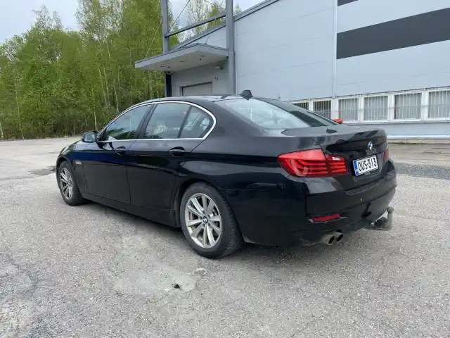 Musta Sedan, BMW 518 – OUS-313