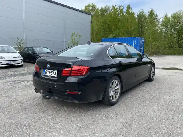 Musta Sedan, BMW 518 – OUS-313