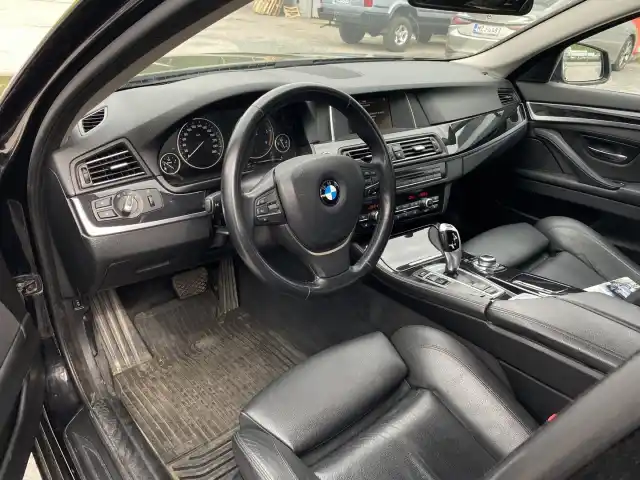 Musta Sedan, BMW 518 – OUS-313