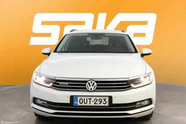 Valkoinen Farmari, Volkswagen Passat – OUT-293