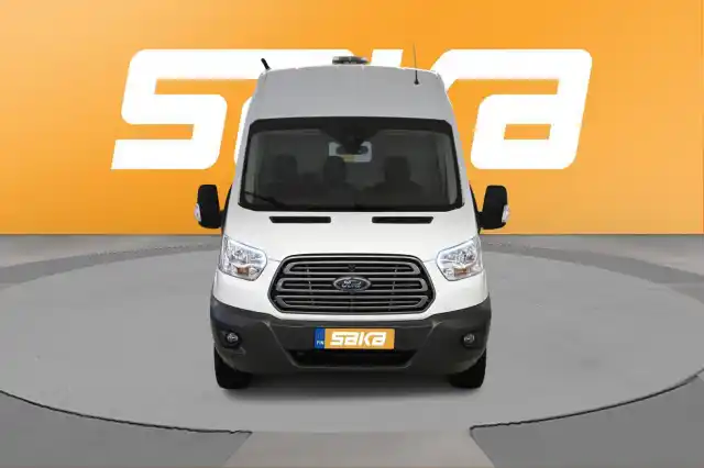 Valkoinen Pakettiauto, Ford Transit – OUT-415