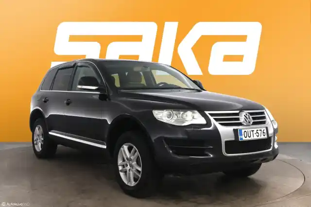 Musta Maastoauto, Volkswagen Touareg – OUT-576