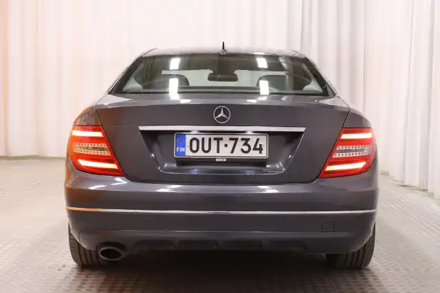 Harmaa Coupe, Mercedes-Benz C – OUT-734