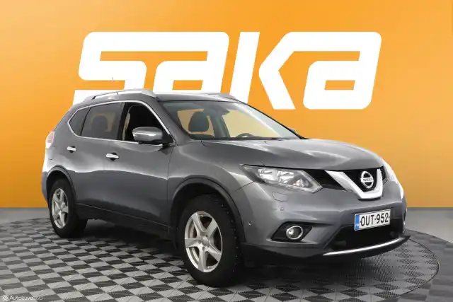 Harmaa Maastoauto, Nissan X-Trail – OUT-952