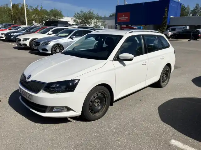Valkoinen Farmari, Skoda Fabia – OUU-243
