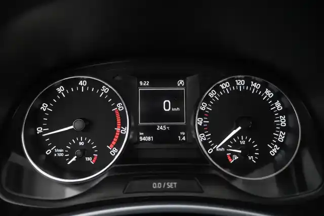 Valkoinen Farmari, Skoda Fabia – OUU-243