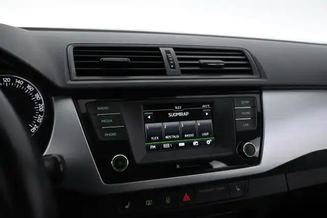 Valkoinen Farmari, Skoda Fabia – OUU-243
