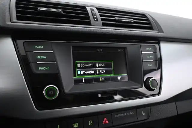 Valkoinen Farmari, Skoda Fabia – OUU-243