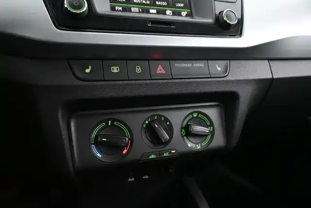 Valkoinen Farmari, Skoda Fabia – OUU-243