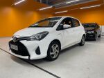 Valkoinen Viistoperä, Toyota Yaris – OUU-596, kuva 2