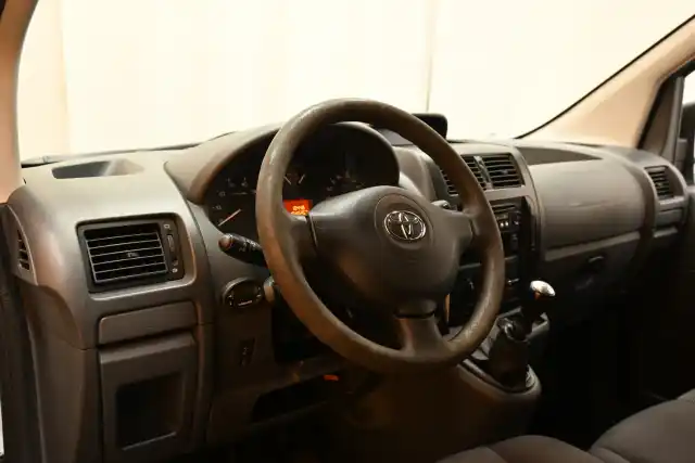 Valkoinen Pakettiauto, Toyota Proace – OUX-184