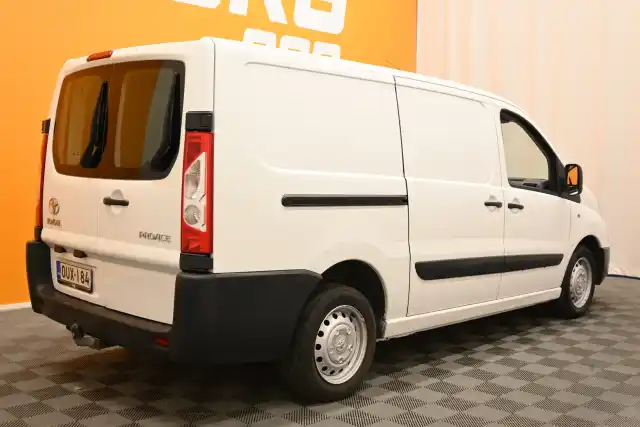 Valkoinen Pakettiauto, Toyota Proace – OUX-184